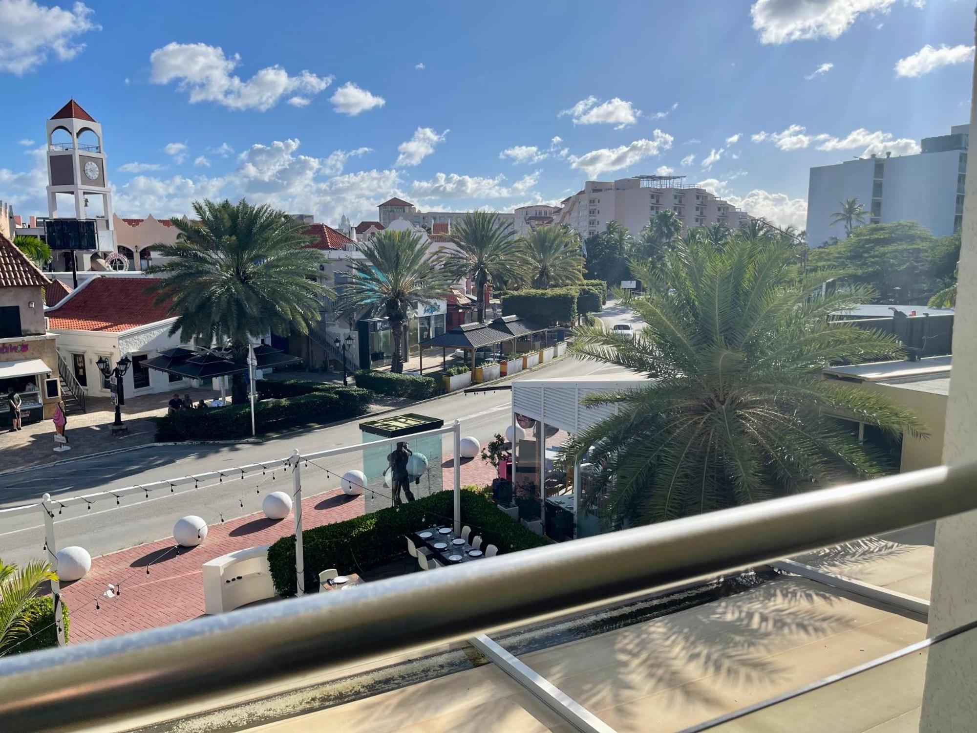 The Cove - Condo Hotel - Palm Beach Strip 외부 사진