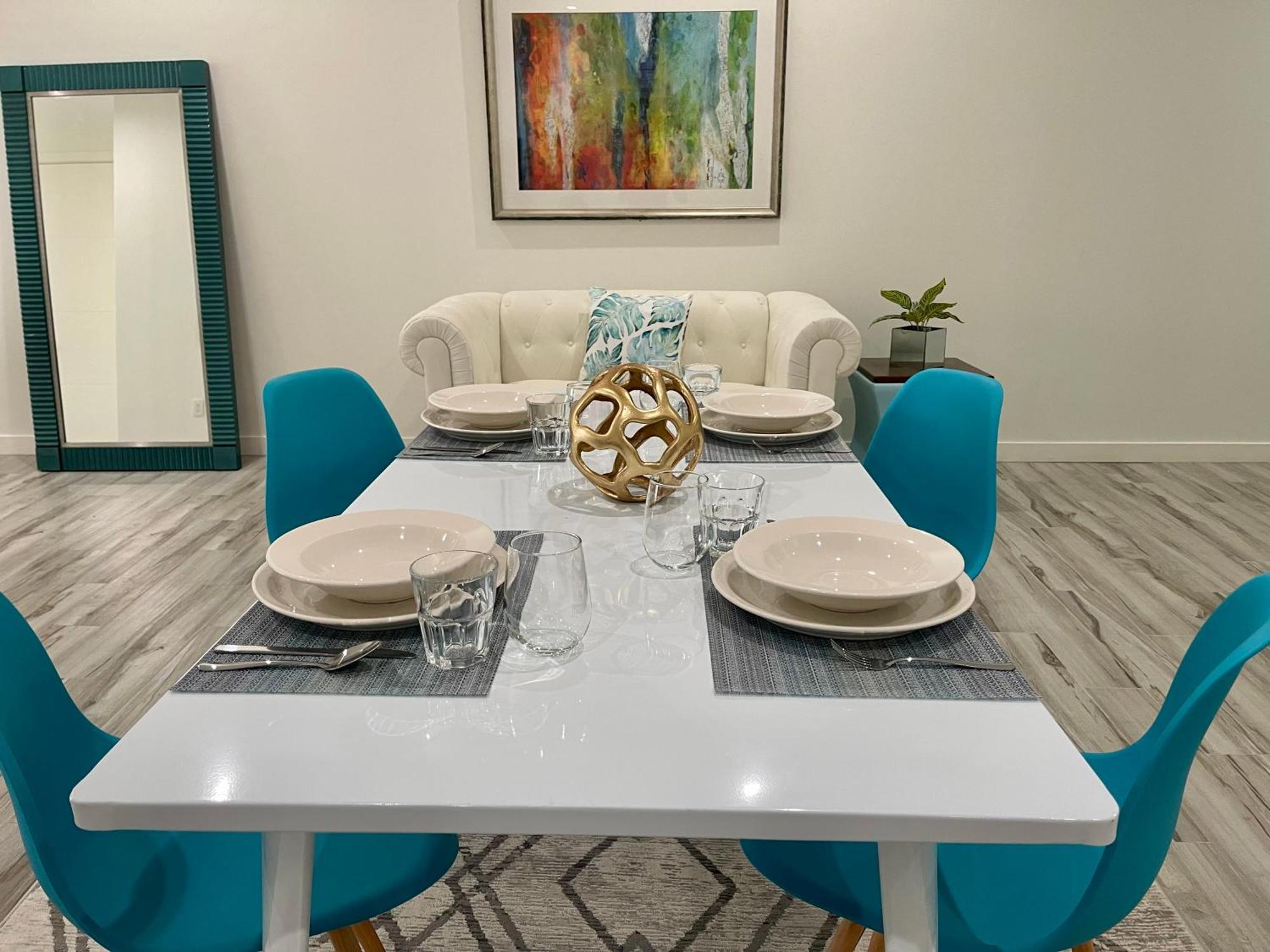 The Cove - Condo Hotel - Palm Beach Strip 외부 사진