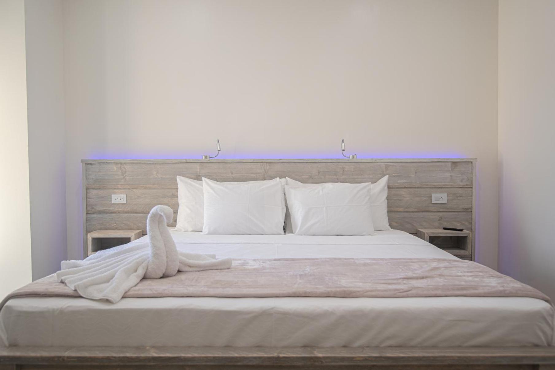 The Cove - Condo Hotel - Palm Beach Strip 외부 사진