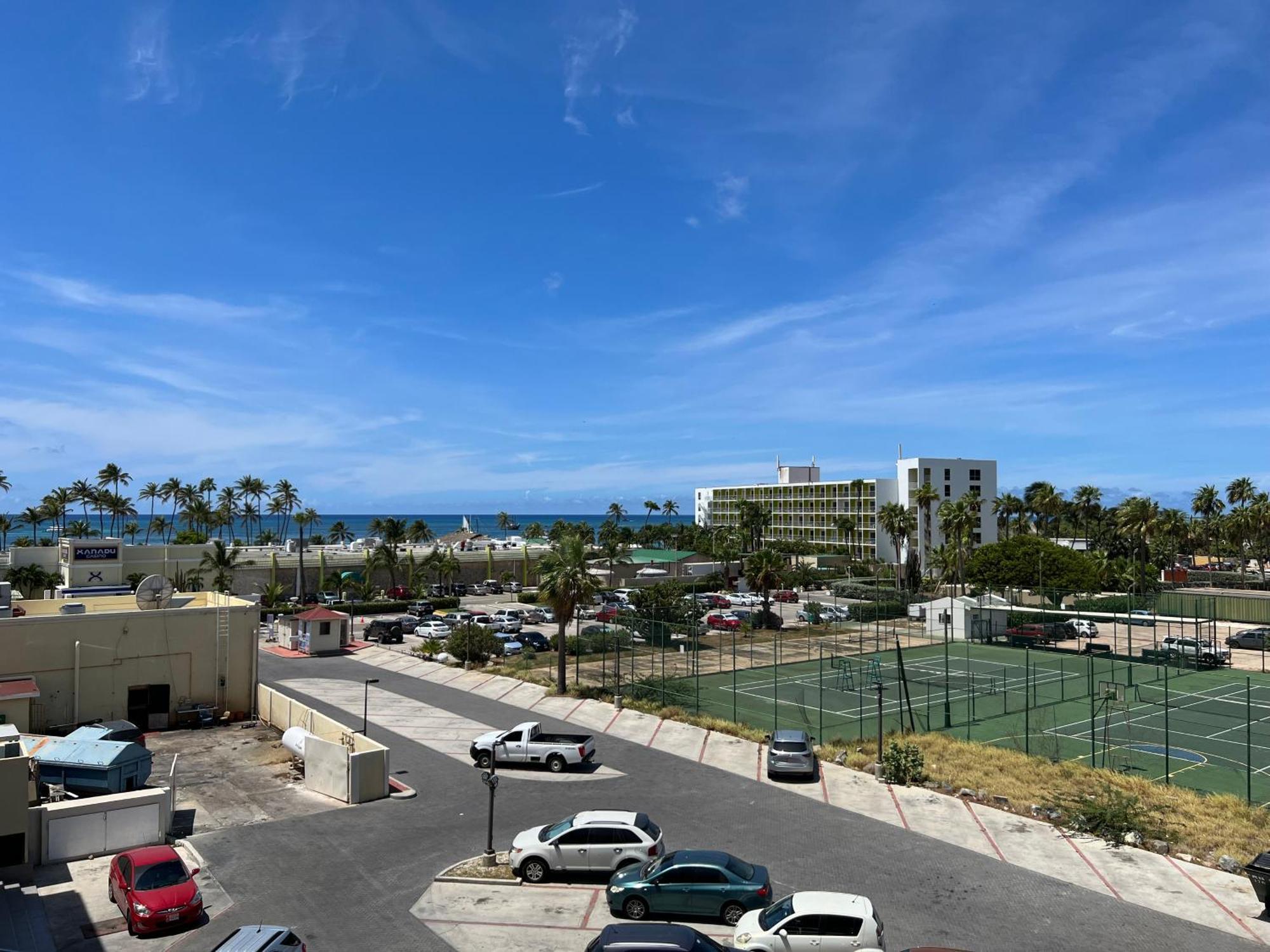 The Cove - Condo Hotel - Palm Beach Strip 객실 사진