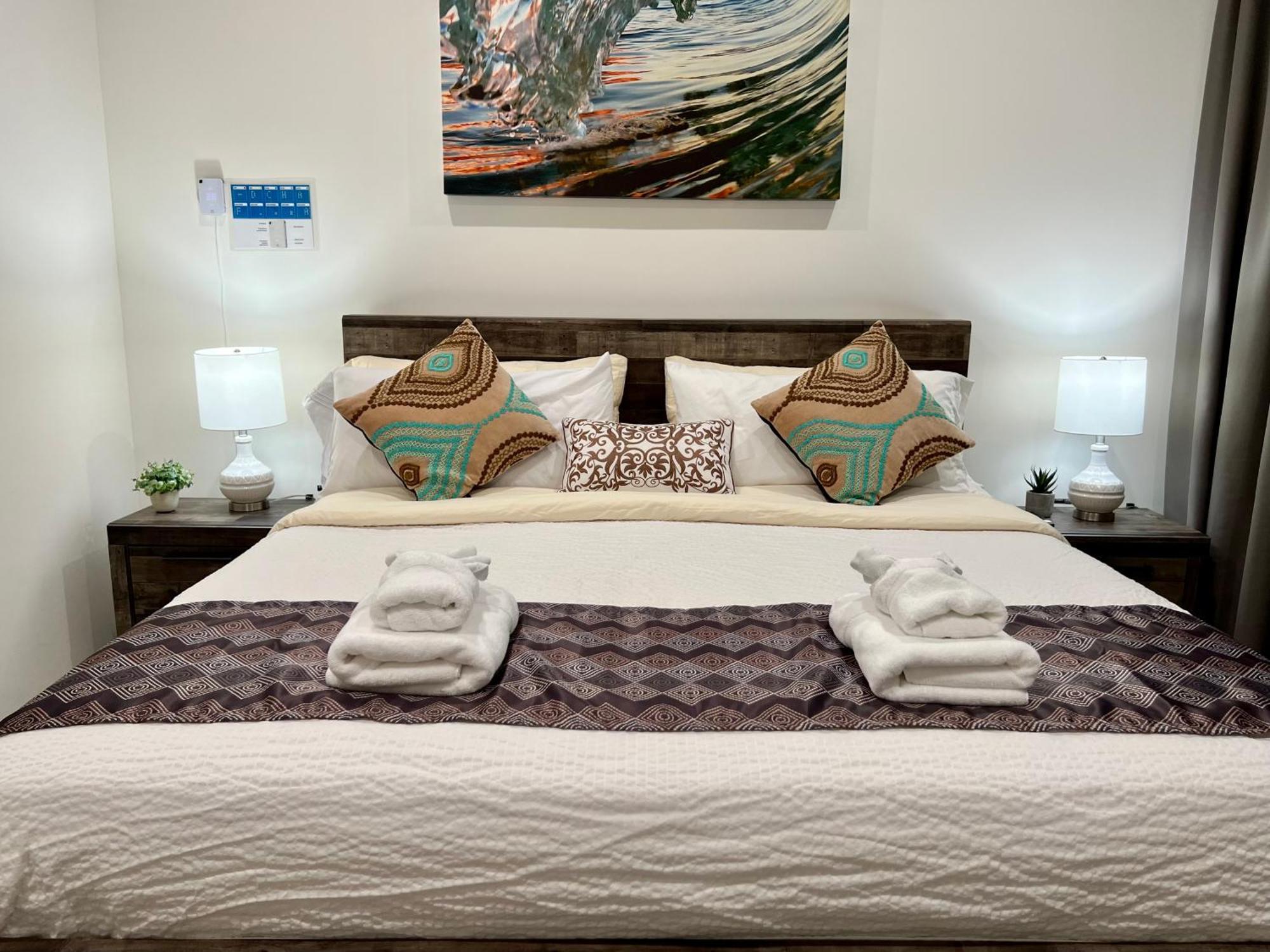 The Cove - Condo Hotel - Palm Beach Strip 외부 사진