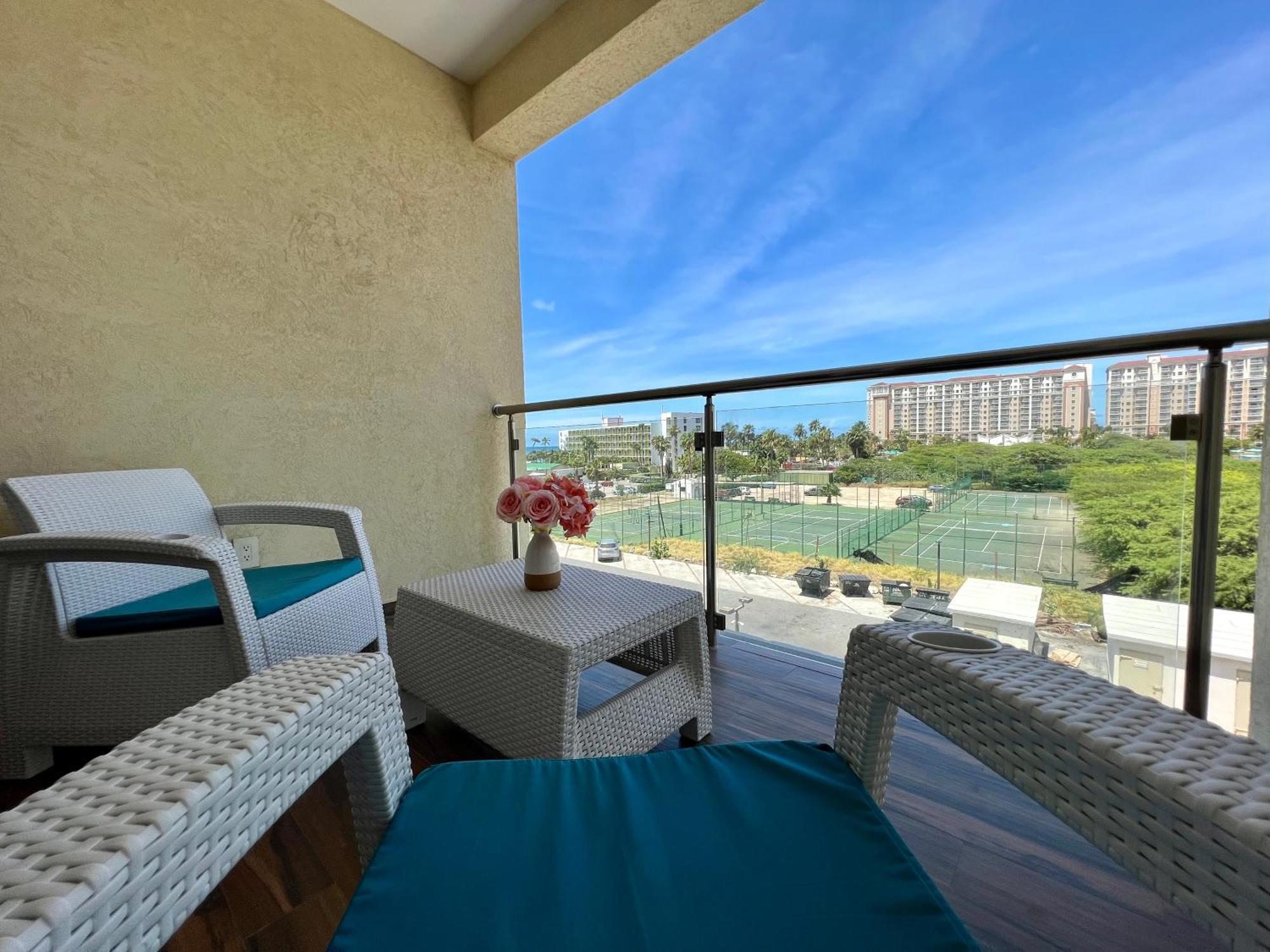 The Cove - Condo Hotel - Palm Beach Strip 외부 사진