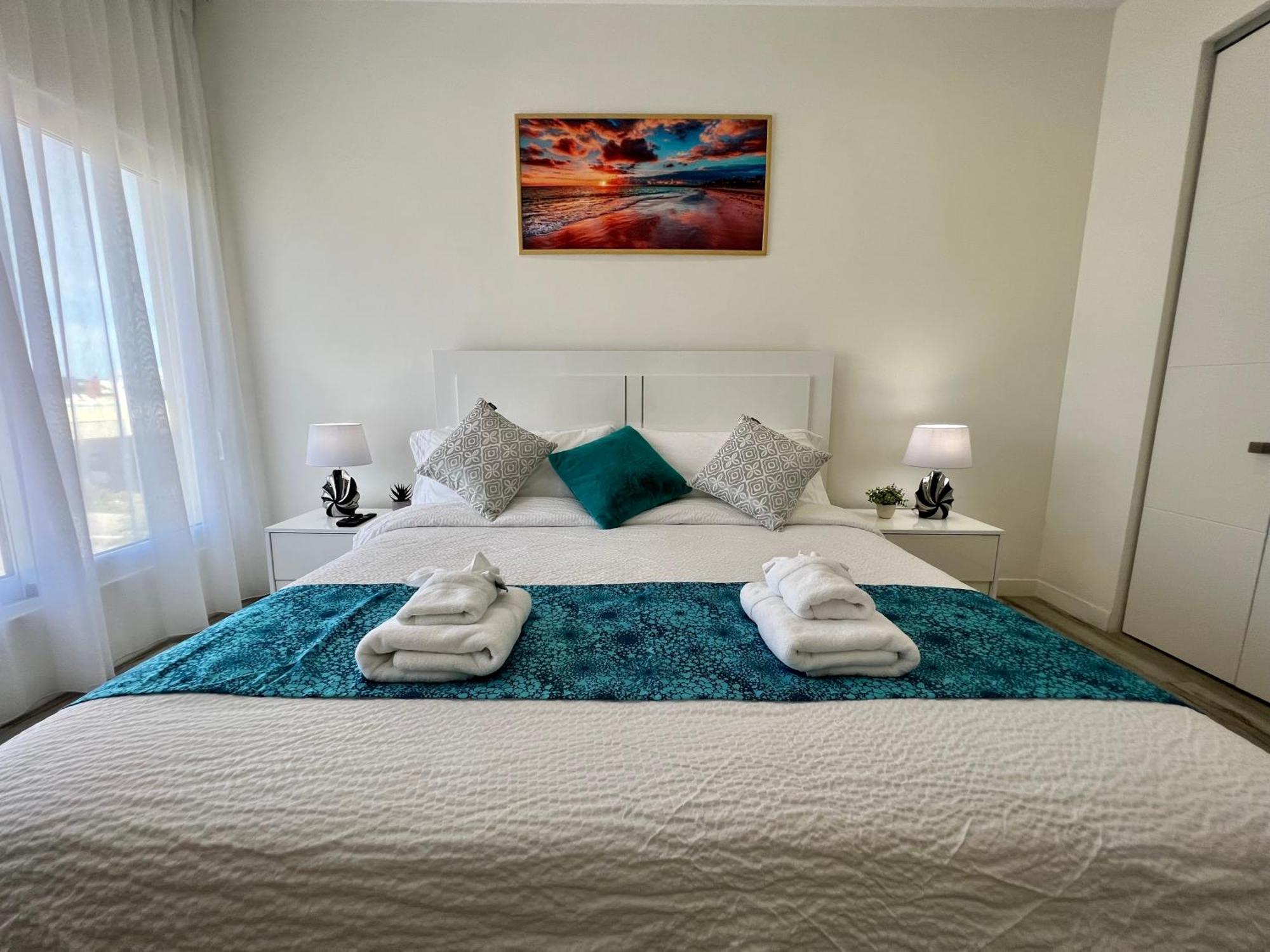The Cove - Condo Hotel - Palm Beach Strip 객실 사진